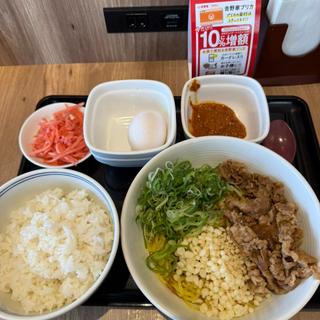 牛玉スタミナまぜそば　ご飯並