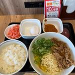 牛玉スタミナまぜそば　ご飯並