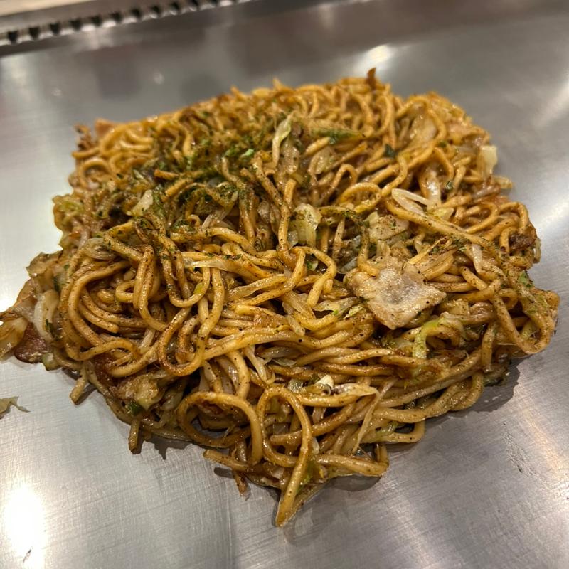 焼きそば(広島風お好み焼き まるちゃん)