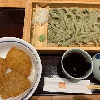 へぎそばとタレかつ丼セット(越後長岡 小嶋屋 CoCoLo長岡店 （えちごながおか こじまや）)