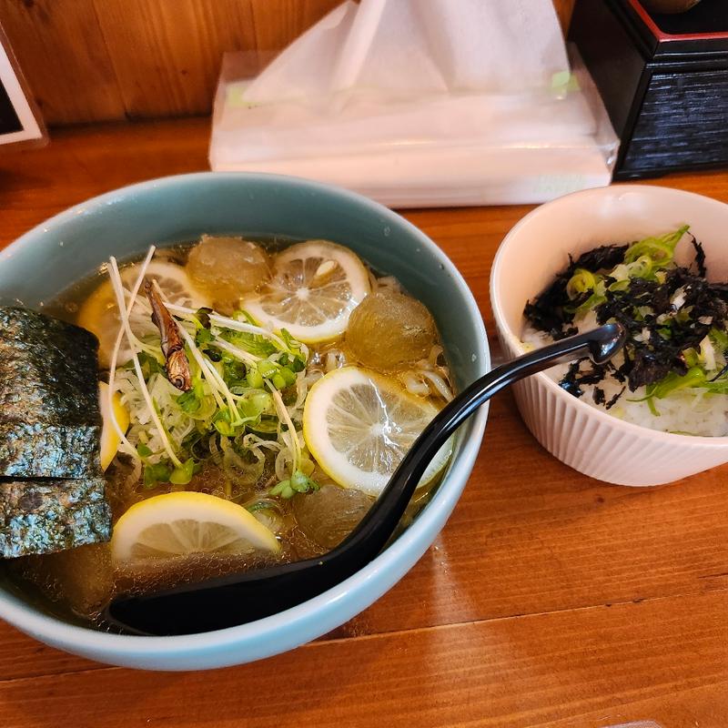 冷やしレモン煮干し中華そば　限定(札幌飛燕那覇店)