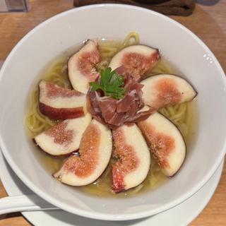 いちじくとハモンセラーノの冷やし鶏Soba(鶏Soba Toraや)