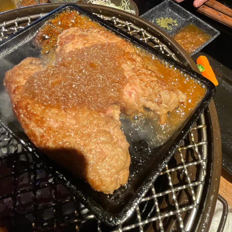 焼肉屋の和牛鉄板ハンバーグ(焼肉たかやま 港南台店)