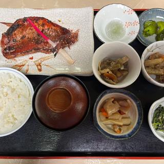 本日の魚料理とおばんざい定食