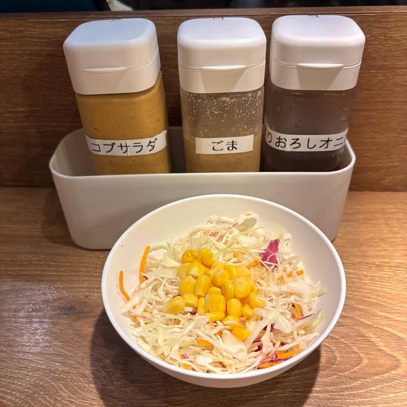 サラダ(神田たまごけん 西新宿店)