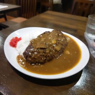 ハンバーグカレー(牛舎)