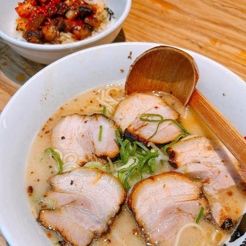 チャーシューメン キムチ豚丼セット(熊本ラーメンひごっこ 宇野辺本店)