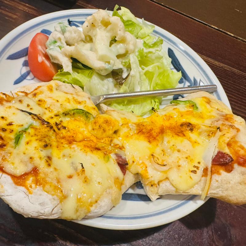 ナンのピザセット(可否庵 （こーひーあん）)