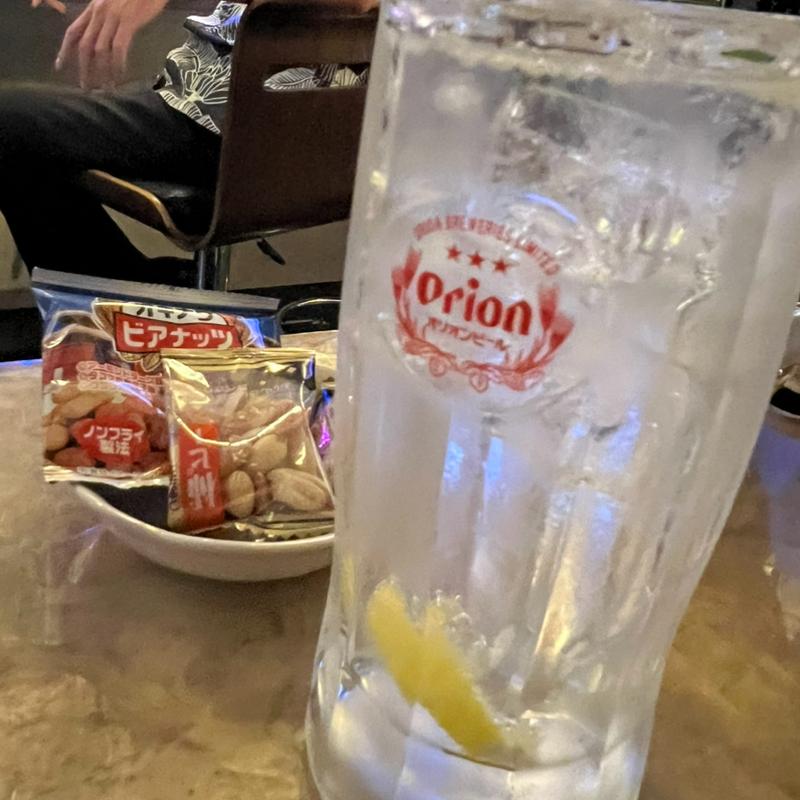 沖縄ジントニック(OKINAWA Bar「あっちゃん'S」)