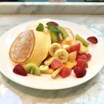 季節のフレッシュフルーツパンケーキ