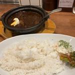 牛すじ煮込みカレー