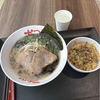 とんこつらーめんミニチャーハンセット(なんつッ亭 EXPASA海老名下り店)