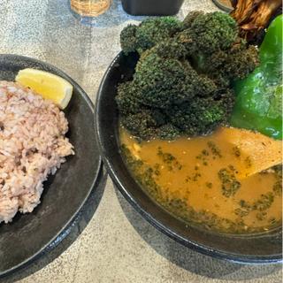チキンスープカレー+ブロッコリー(スープ・カレー・イシバ （SOUP CURRY ISHIBA）)