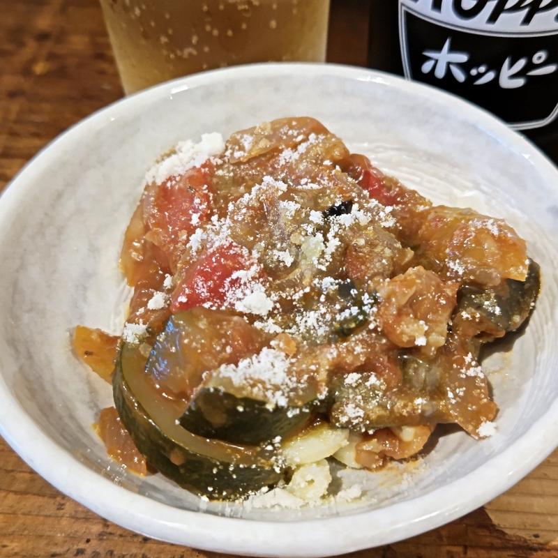 夏野菜のラタトゥイユマカロニ(イザカヤ 山角)