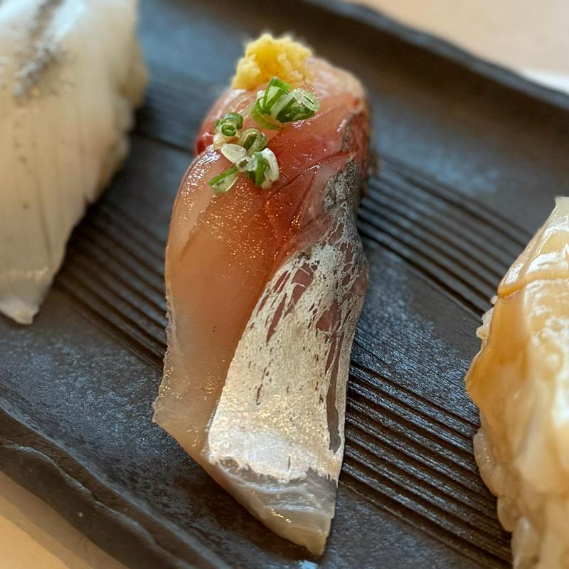 弥山　寿司8貫　鯵(宮島鮨 まいもん)