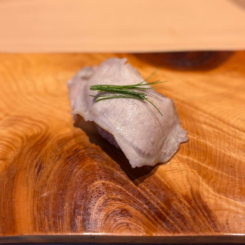 おにく寿司/1質(虎ノ門横丁)