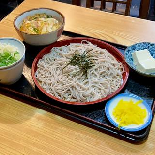 ざるそばセット 2.木の葉丼(ｶﾏﾎﾞｺ玉子)