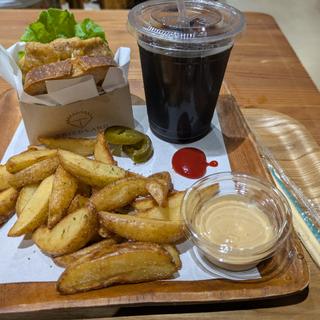 フィッシュサンドセット チーズ＆たまり醤油ソース(FRIED LAND(フライドランド))