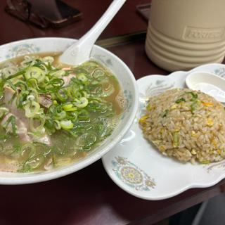 ラーメン（並）+焼きめし