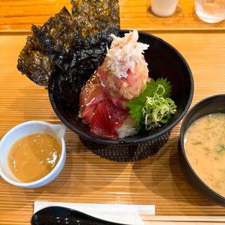 とろたく鉄火丼
