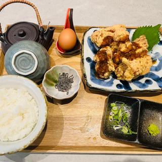 鶏のから揚げ定食（山賊焼き）