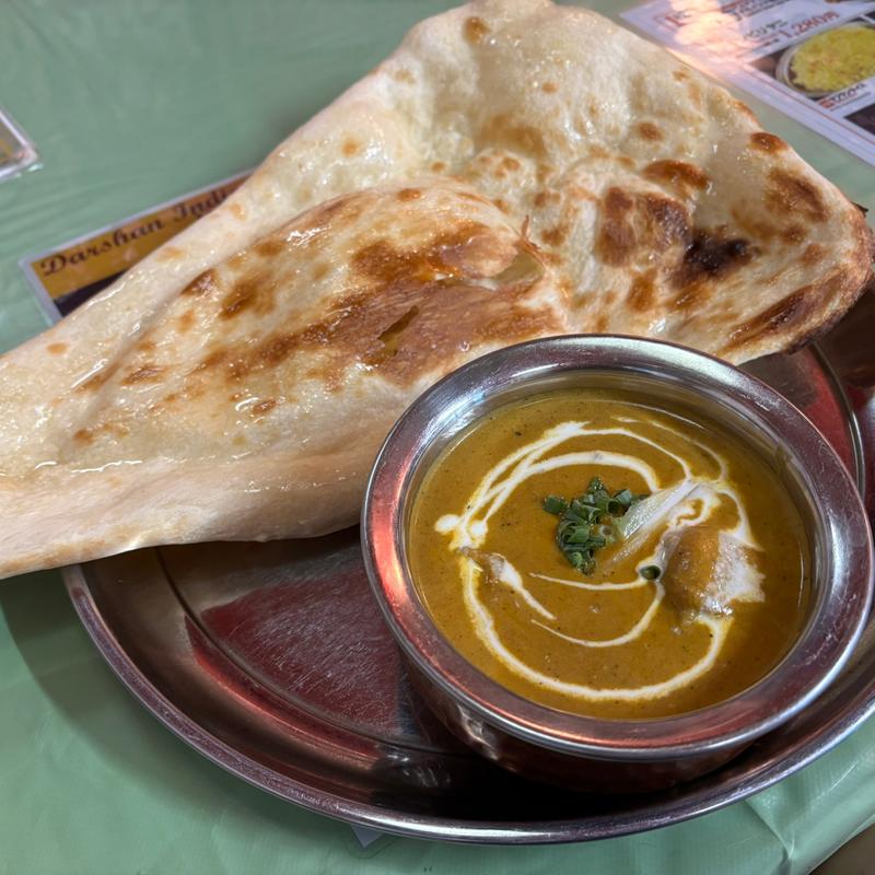 ランチカレー チキンとマッシュルームのカレー（日替）(ダルサン)