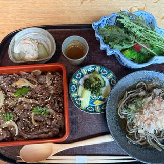 若狭牛のお重と蕎麦のセット(ふくい、望洋楼 青山店)