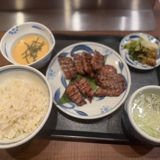 牛タン3種盛りねぎしセット(ねぎし 新宿エルタワー店)