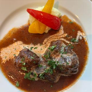 牛肉の赤ワイン煮(パレスサイドバル VERTERRAZA～ヴェルテラッツァ～)