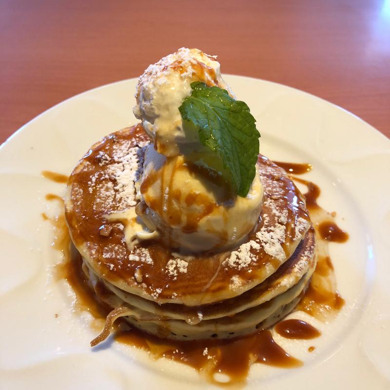 キャラメルハニーパンケーキ（3枚）(デニーズ 三郷店)