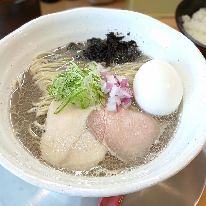 イカニボらーめん 濃 玉子(わらび)