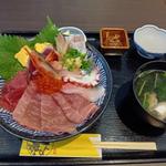 海鮮丼スペシャル(ぎょ魚蔵部(ぎょぎょくらぶ))
