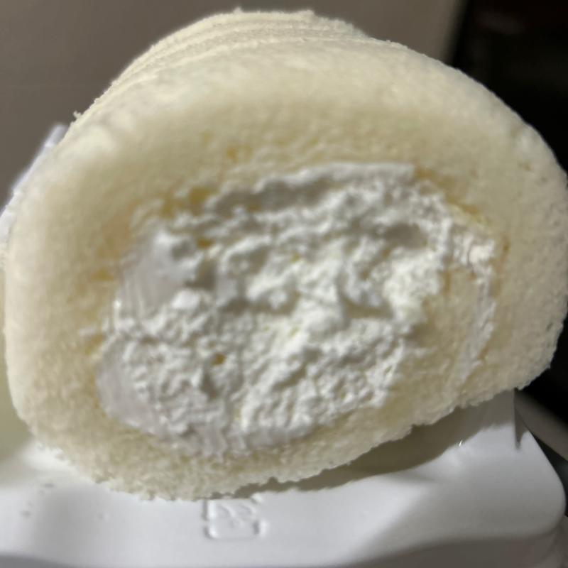 チーズクリームロールケーキ(セブン-イレブン札幌大通西6丁目店)