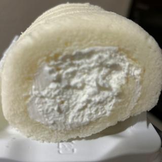 チーズクリームロールケーキ