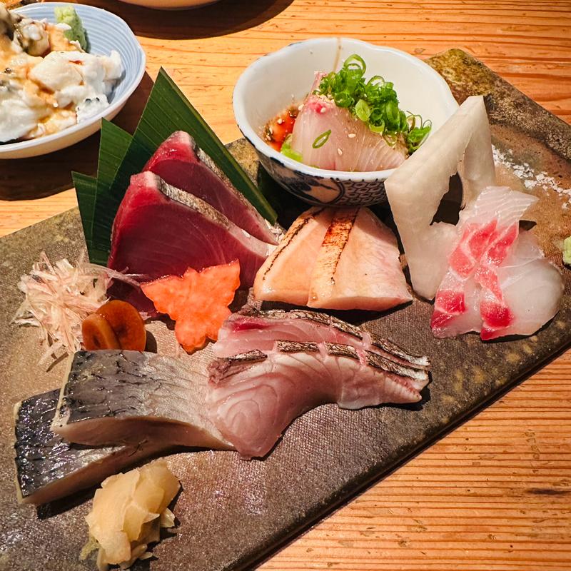 お造り　お得な3点盛り(晩酌と晩御飯 ちょうつがひ)