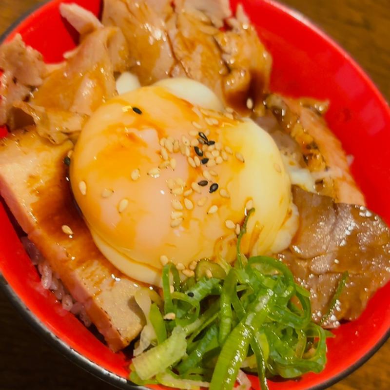 チャーシュー玉子丼(中華そば　カリフォルニア)