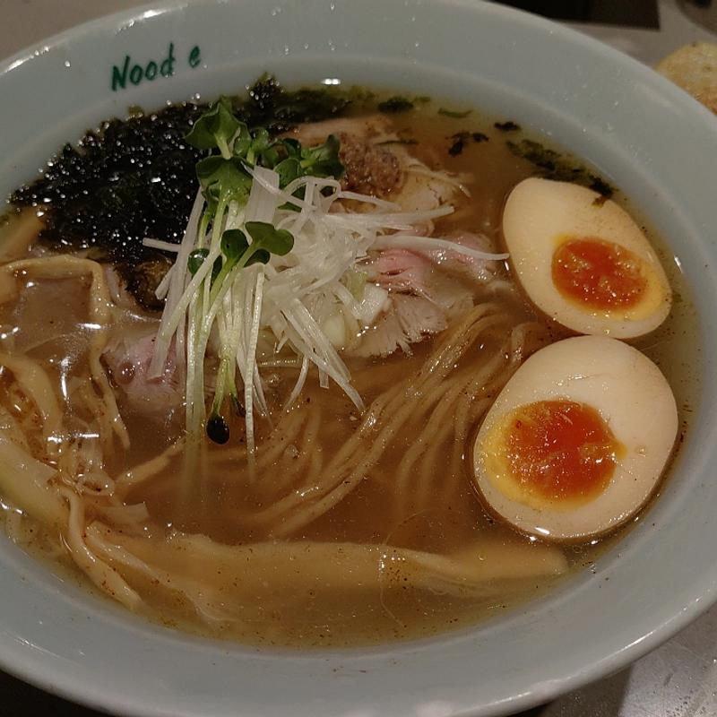 本枯節とアサリ出汁の特製しおラーメン(Nood e（ヌード）)