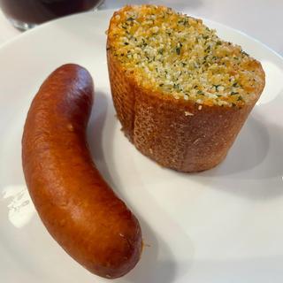 ガーリックトースト ポークソーセージ
