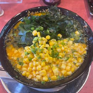 黄金の味噌ラーメン+コーン+わかめ