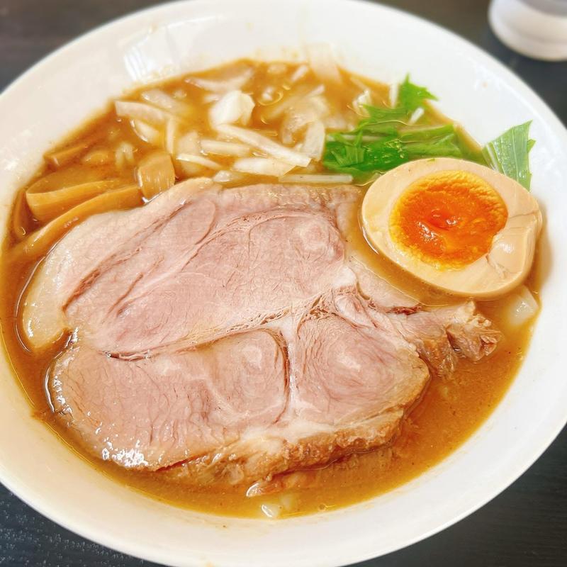 濃厚な煮干しワンタンメン(まるご食堂)