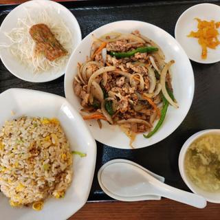 牛肉の黒胡椒炒め定食