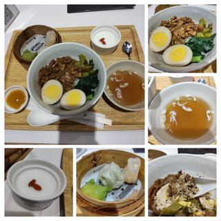 魯肉飯セット(騒豆花 エキュート上野店)