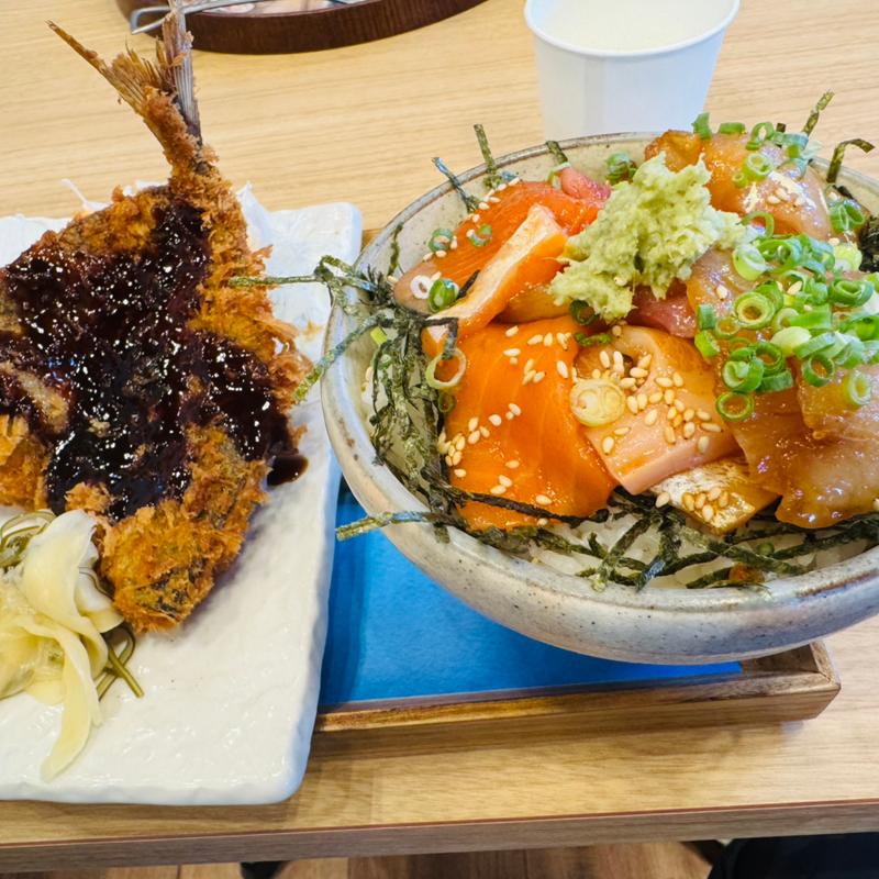 漬け丼とアジフライ(道の駅 ほうじょう ねばりっこ食堂)