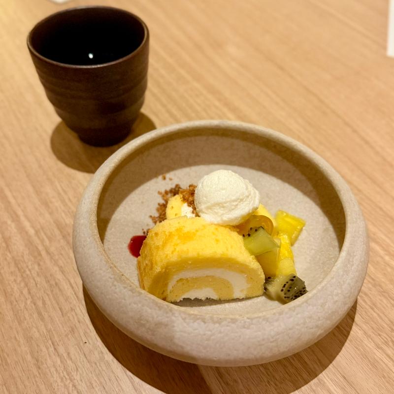 トロピカルロールケーキ(locavore（ロカヴォーレ）)