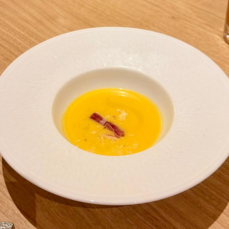 バターナッツの冷製ポタージュ(locavore（ロカヴォーレ）)