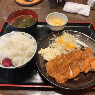 チキンかつ定食(民芸茶屋 御用)