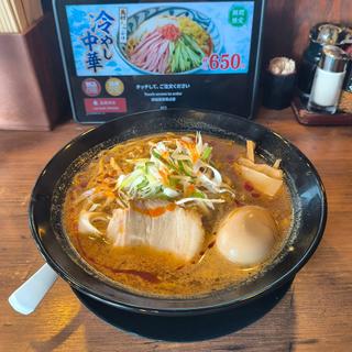 赤味噌味玉ラーメン