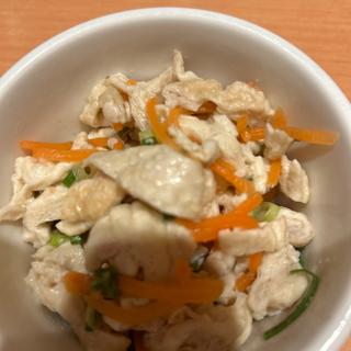 鶏皮と野菜のマリネ