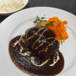 デミグラスソースのハンバーグステーキ