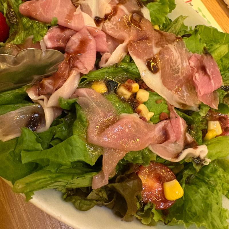 生ハムサラダ(白金肉Grill&BBQ プラチナミ－ト)